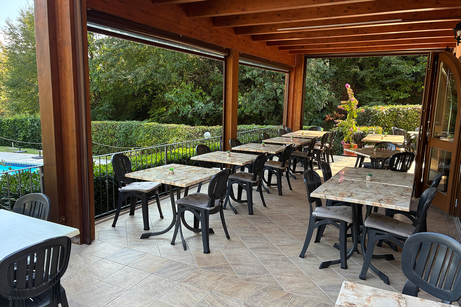 BAR UND RESTAURANT / Monte Gargnano Residence Hotel