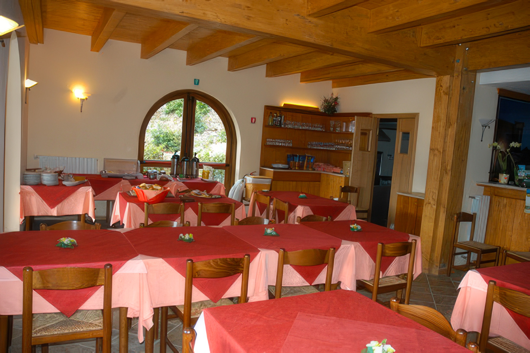 BAR UND RESTAURANT / Monte Gargnano Residence Hotel